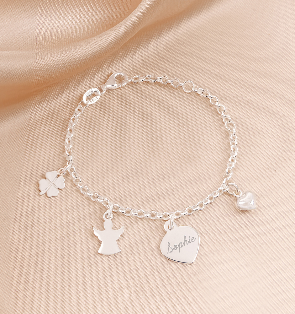 Why Choose Personalised Jewellery from Luxoz?
